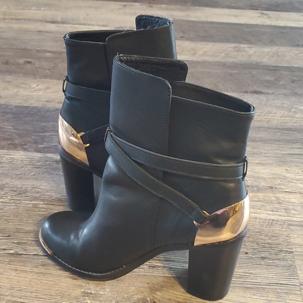 Zigi Girl Ambra black leather upper boots ankle women heel size 8